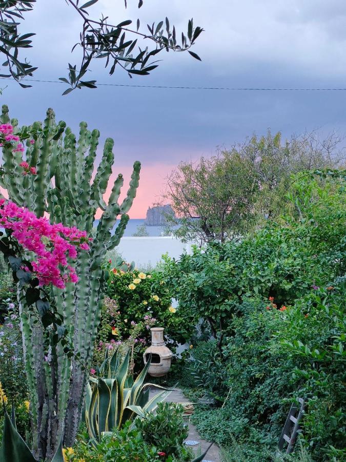 La Rosamarina Hotell Stromboli Exteriör bild