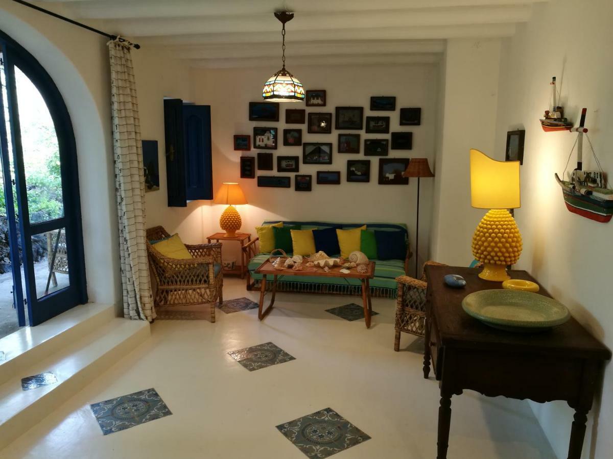 La Rosamarina Hotell Stromboli Exteriör bild