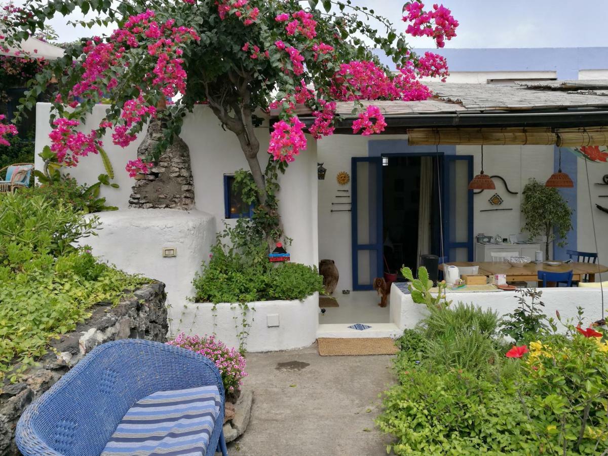 La Rosamarina Hotell Stromboli Exteriör bild