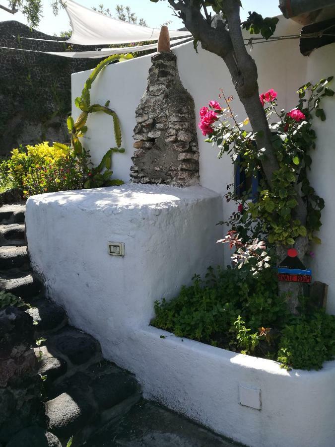 La Rosamarina Hotell Stromboli Exteriör bild